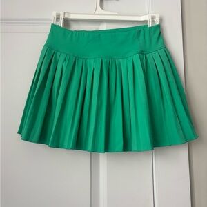 Ultra Flirt Vibrant Green Athletic Skirt (Size XS, worn once)